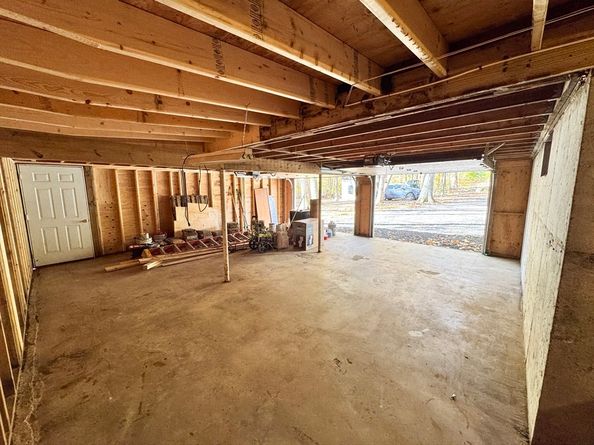 201 Pierce Rd, West Brookfield MA 01585