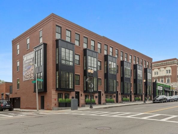 561 East Broadway 561, Boston MA 02127