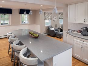 90 Presidential Cir, Marshfield MA 02050
