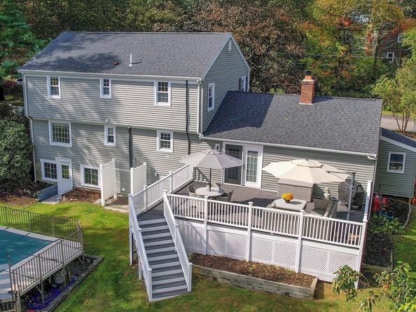 90 Presidential Cir, Marshfield MA 02050