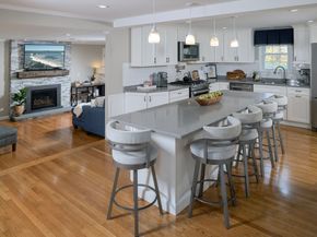 90 Presidential Cir, Marshfield MA 02050