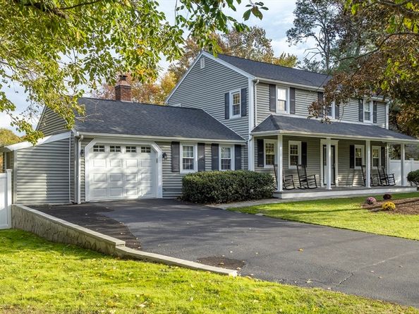 90 Presidential Cir, Marshfield MA 02050