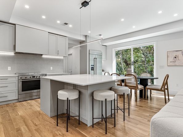 80 Louise Road 80, Newton MA 02467