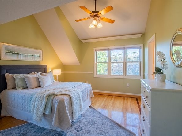 68 Hammond Place 68, Woburn MA 01801