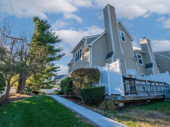 68 Hammond Place 68, Woburn MA 01801