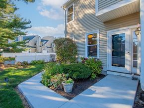 68 Hammond Place 68, Woburn MA 01801