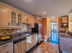 68 Hammond Place 68, Woburn MA 01801
