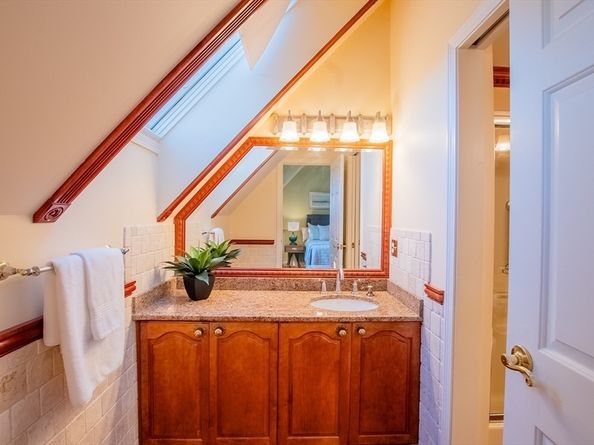 68 Hammond Place 68, Woburn MA 01801