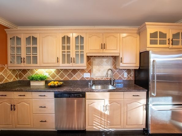 68 Hammond Place 68, Woburn MA 01801
