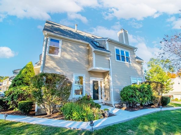 68 Hammond Place 68, Woburn MA 01801