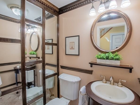 68 Hammond Place 68, Woburn MA 01801