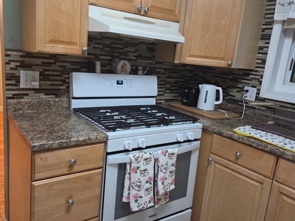59 Rosewood Dr 59, Stoughton MA 02072