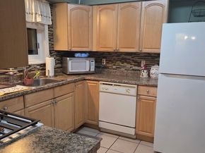 59 Rosewood Dr 59, Stoughton MA 02072
