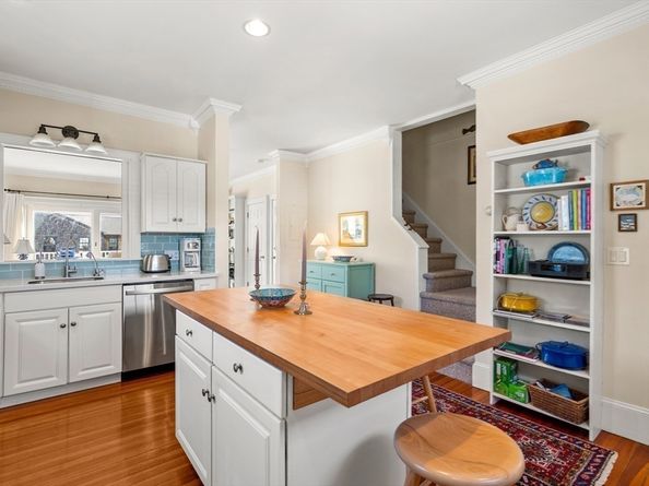 60 Gregory 3, Marblehead MA 01945
