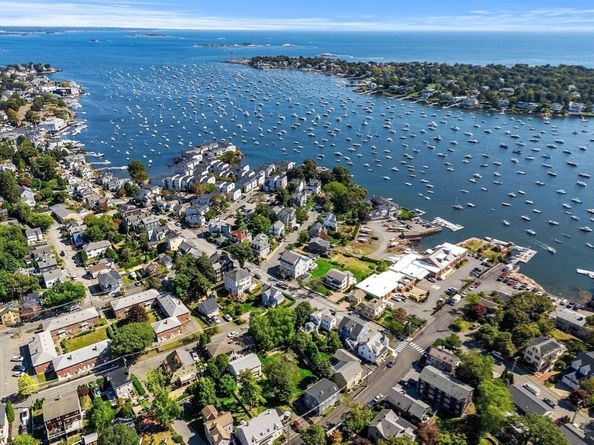 60 Gregory 3, Marblehead MA 01945