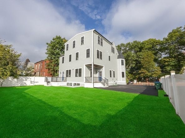 12 George St 3, Medford MA 02155