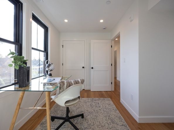 12 George St 3, Medford MA 02155