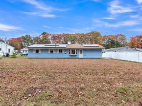 15 Fairbrook Rd, Framingham MA 01701