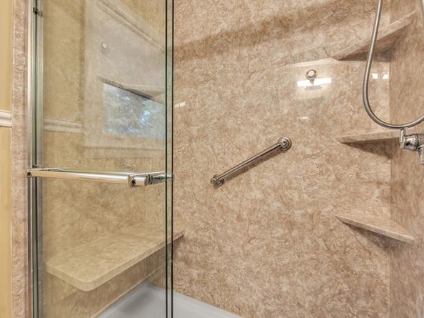 15 Fairbrook Rd, Framingham MA 01701