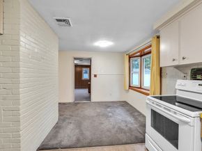 15 Fairbrook Rd, Framingham MA 01701