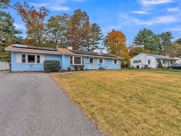 15 Fairbrook Rd, Framingham MA 01701