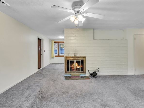 15 Fairbrook Rd, Framingham MA 01701