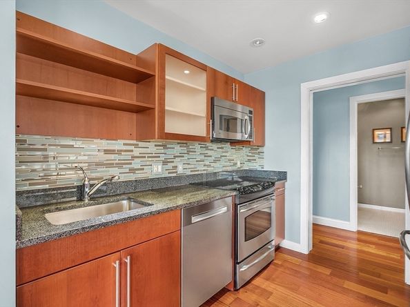 17 Otis St 602, Cambridge MA 02141