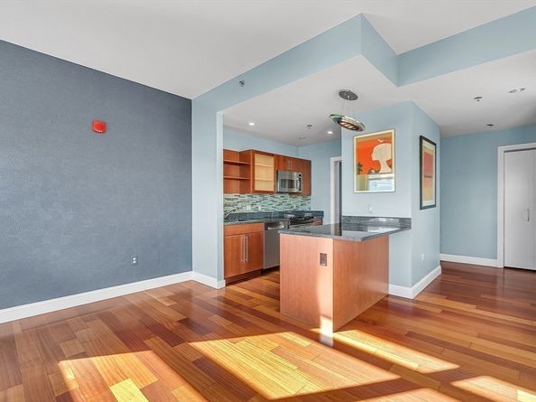 17 Otis St 602, Cambridge MA 02141