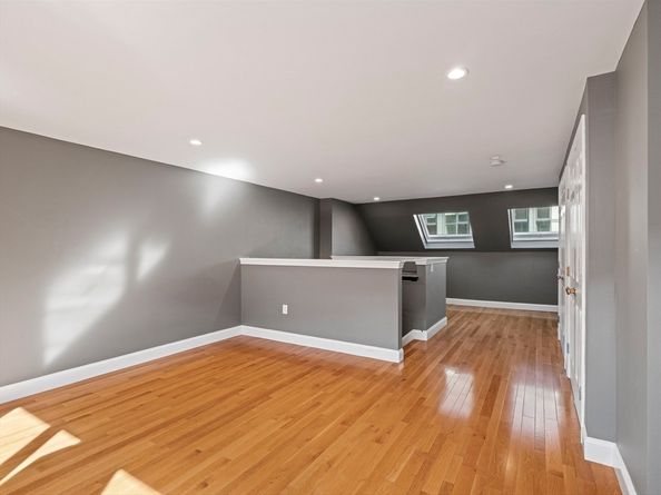 85 Brainerd Rd TH7, Boston MA 02134