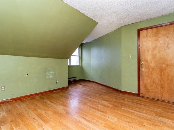 4 Cross St, Somerville MA 02145