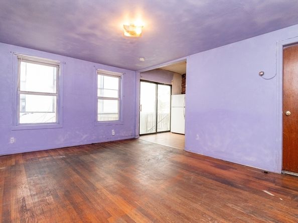 4 Cross St, Somerville MA 02145