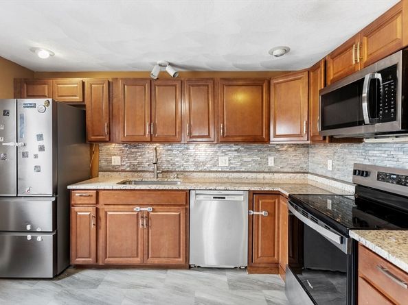 440 Essex St, Lynn MA 01902