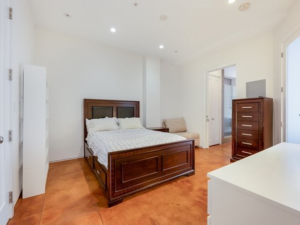 36 A St 5D, Boston MA 02127