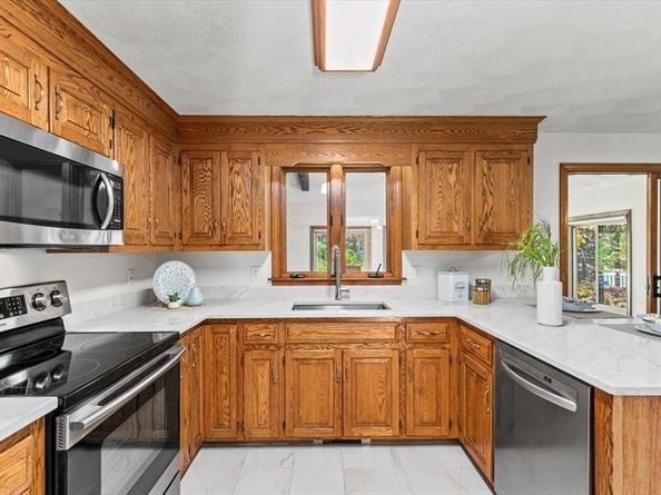 480 Sharpners Pond Road, North Andover MA 01845