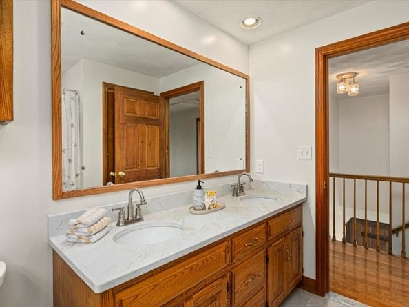 480 Sharpners Pond Road, North Andover MA 01845