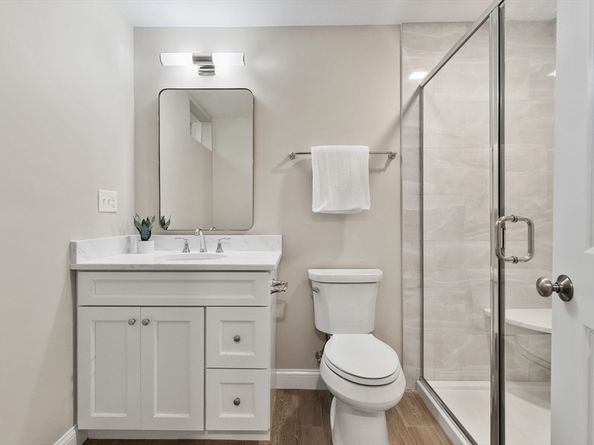 18 Robinson Rd, Lexington MA 02420