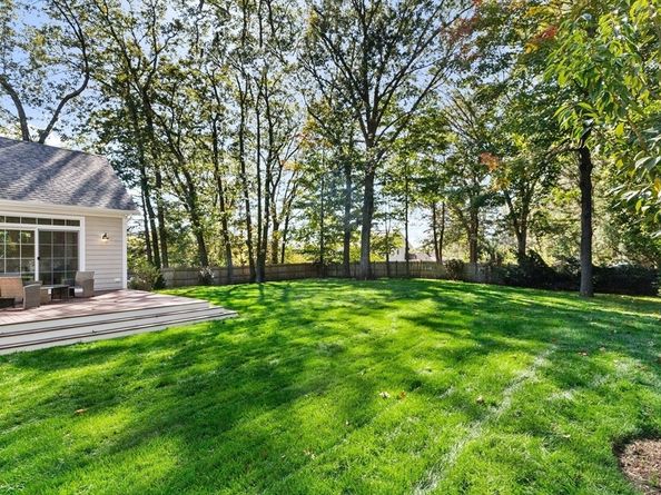 18 Robinson Rd, Lexington MA 02420