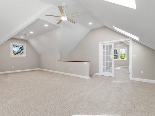 18 Robinson Rd, Lexington MA 02420
