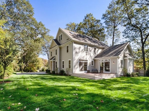 18 Robinson Rd, Lexington MA 02420
