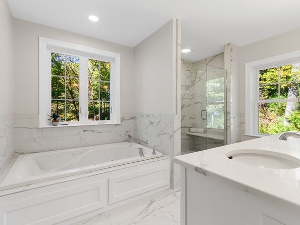18 Robinson Rd, Lexington MA 02420