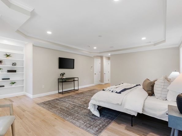 18 Robinson Rd, Lexington MA 02420