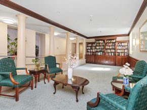 60 Glen Rd 101, Brookline MA 02445