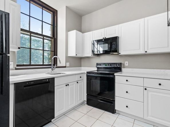 60 Glen Rd 101, Brookline MA 02445