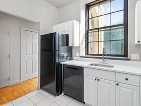 60 Glen Rd 101, Brookline MA 02445