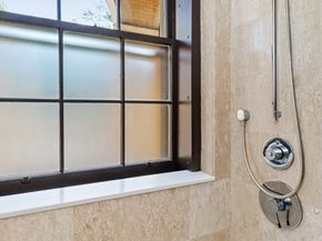 60 Glen Rd 101, Brookline MA 02445