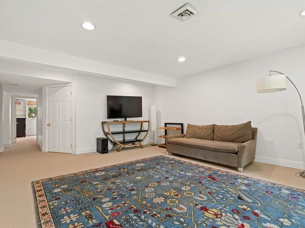 49 Birchwood Lane 49, Lincoln MA 01773