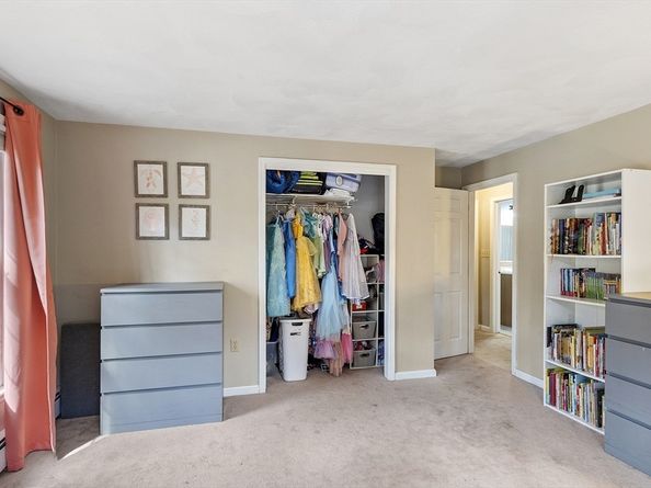 4 Gately Ave, Hudson MA 01749