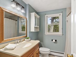 4 Gately Ave, Hudson MA 01749