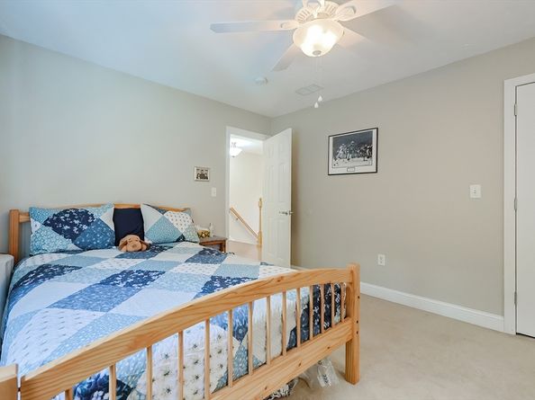 42 Shining Rock Dr, Northbridge MA 01534