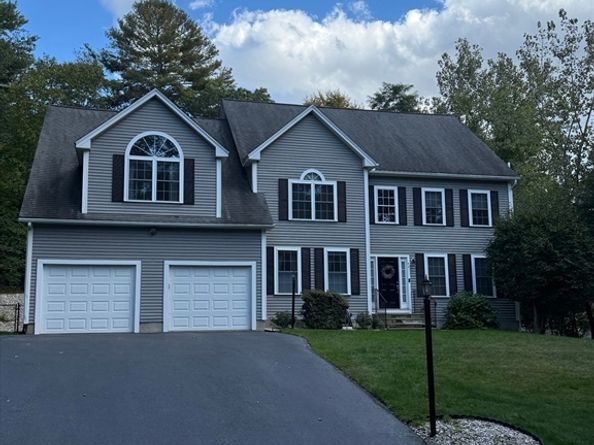 42 Shining Rock Dr, Northbridge MA 01534